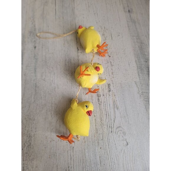 Chicks climbing rope easter ornament unique spring xmas - Picture 1 of 7
